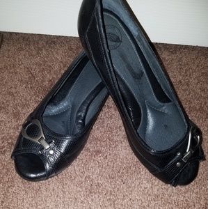 Nurture black wedge size 10 NWOT